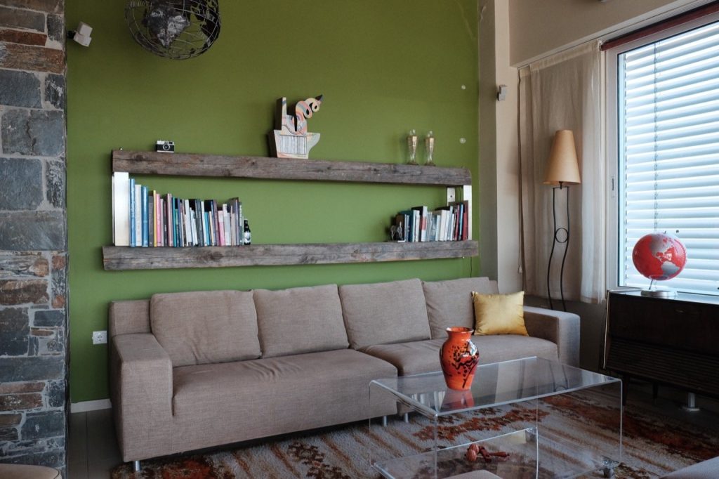 e80s11___idiotis_petroupoli