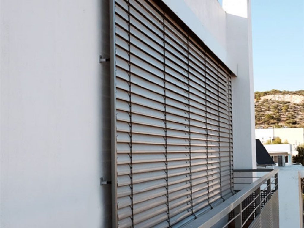 e80s14___idiotis_petroupoli